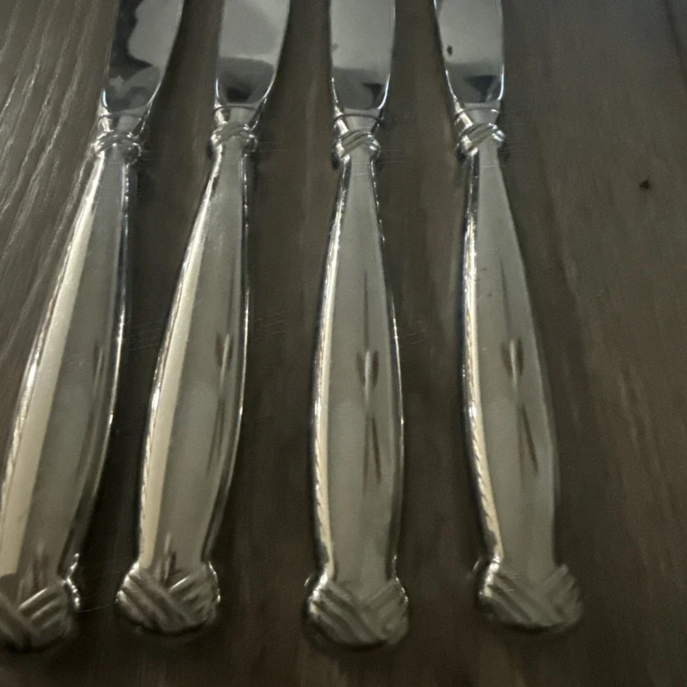 Oneida Rattan Stainless Glossy Dinner‎ Knife USA Silverware Flatware Set of 4